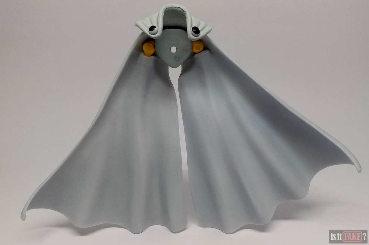 Fake Figma One Punch Man figure's cape accessory, front view